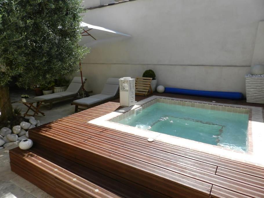 Le Maset des Aires: Luberon Views with Summer Jacuzzi Maubec  Exterior photo