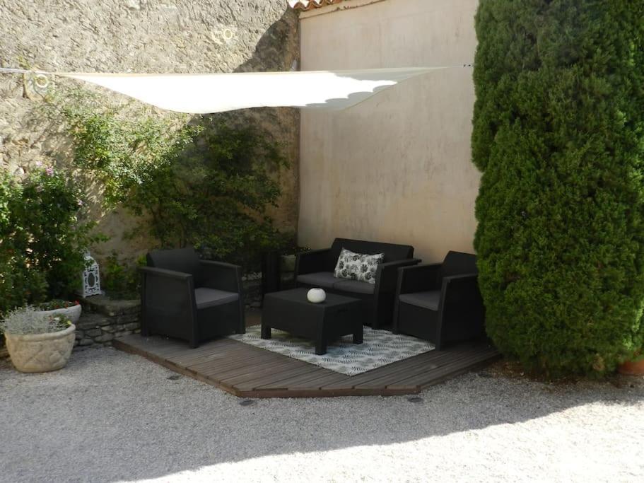 Le Maset des Aires: Luberon Views with Summer Jacuzzi Maubec  Exterior photo